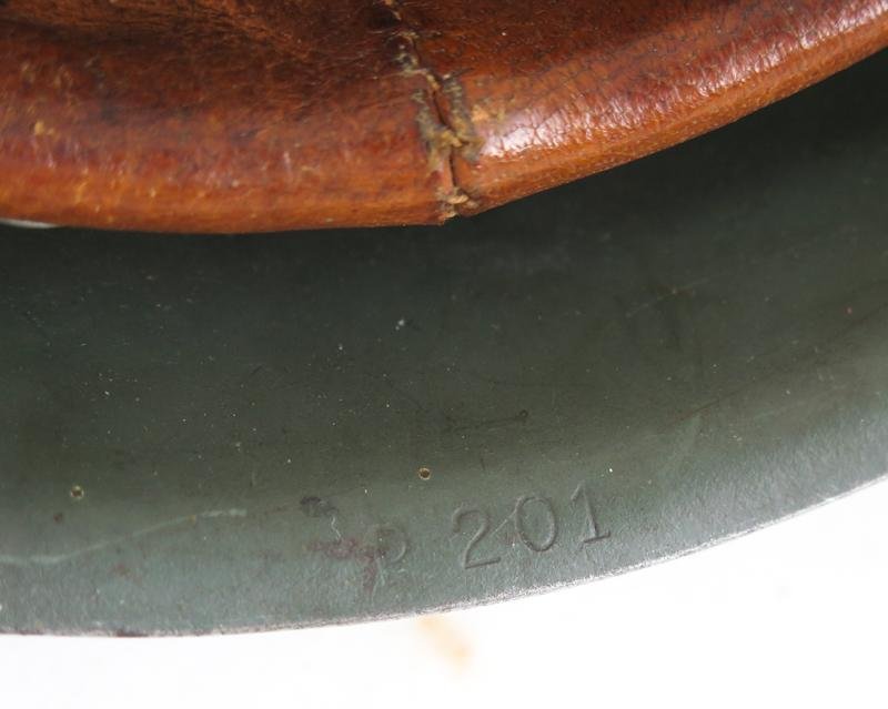 WW2 Italian M33 steel helmet — image 7