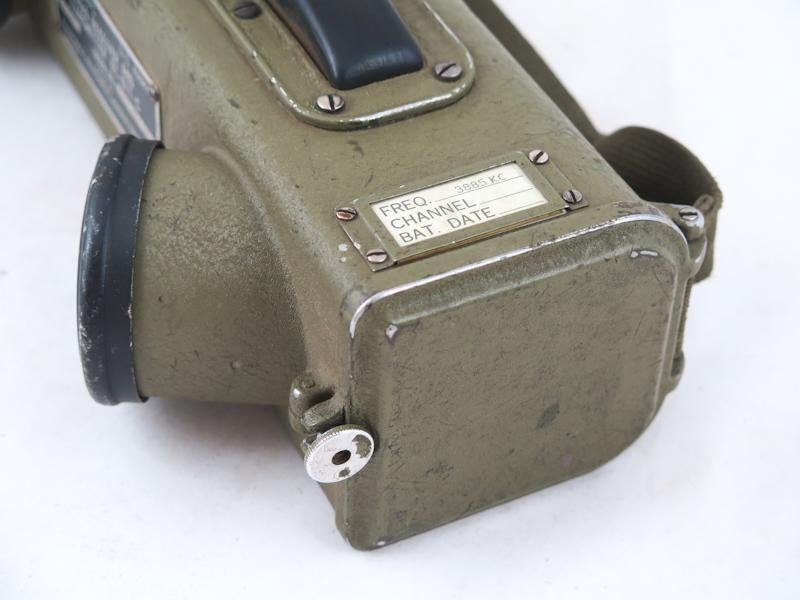 WW2 US army Signal corps BC-611-C Handie Talkie - 1944 — image 7