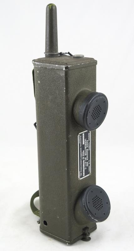 WW2 US army Signal corps BC-611-C Handie Talkie - 1944 — image 2