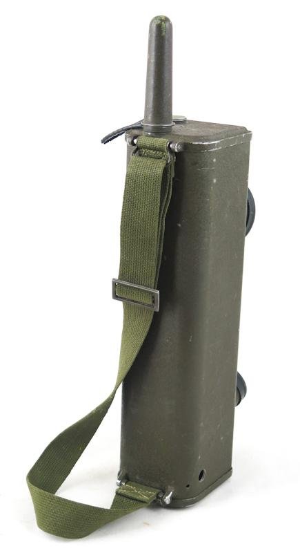 WW2 US army Signal corps BC-611-C Handie Talkie - 1944 — image 3