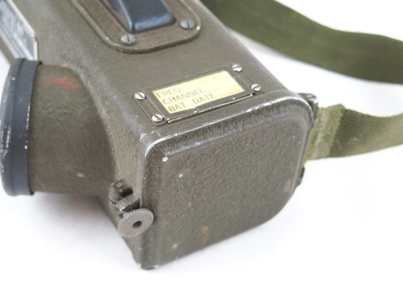 WW2 US army Signal corps BC-611-C Handie Talkie - 1944 — image 7