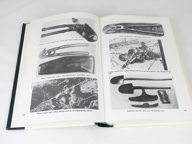 Book - Uniforms and traditions of the German army 1933 - 1945 - volume 3 — image 3