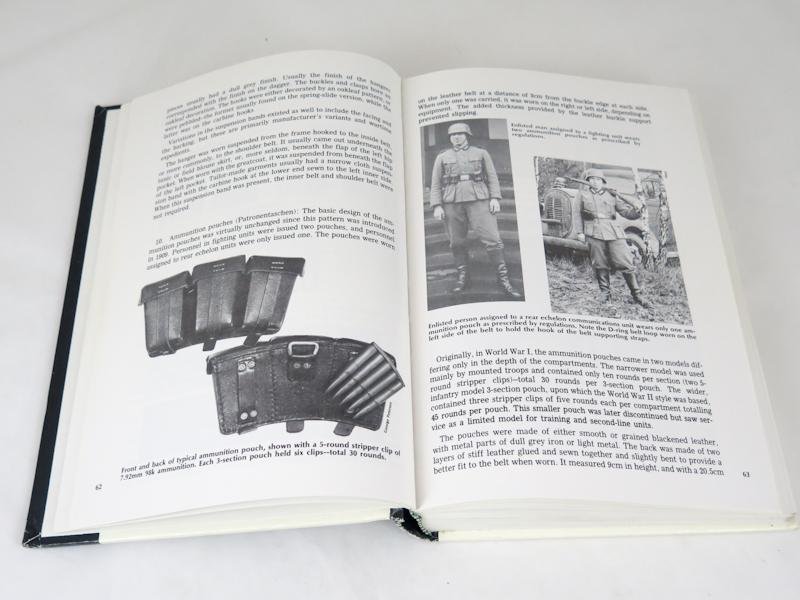 Book - Uniforms and traditions of the German army 1933 - 1945 - volume 3 — image 4