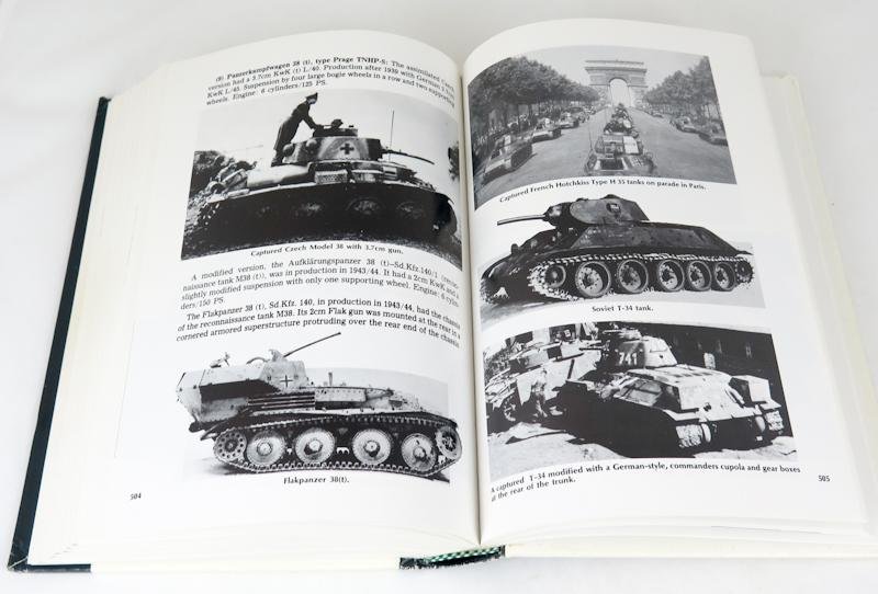 Book - Uniforms and traditions of the German army 1933 - 1945 - volume 3 — image 6