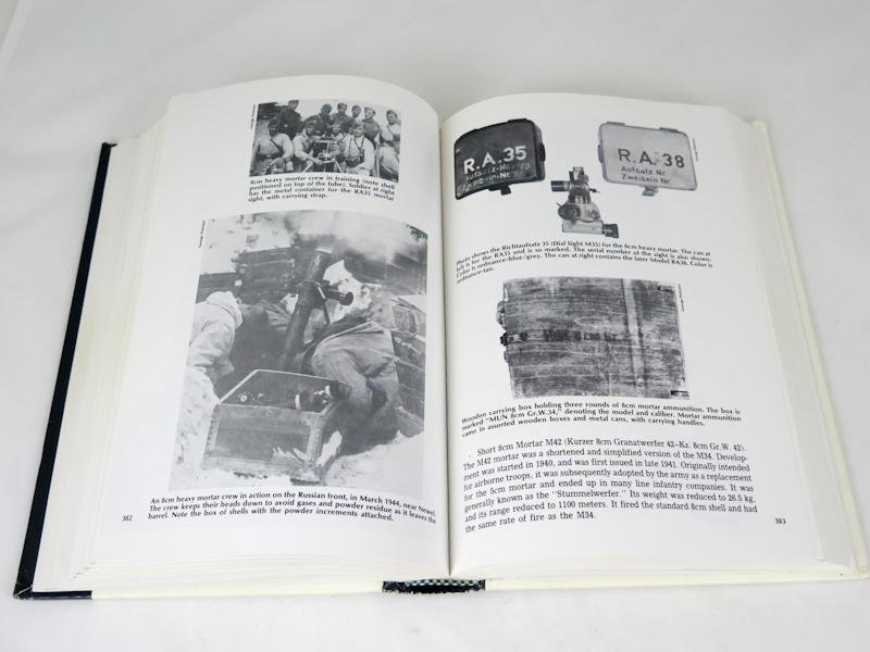 Book - Uniforms and traditions of the German army 1933 - 1945 - volume 3 — image 7