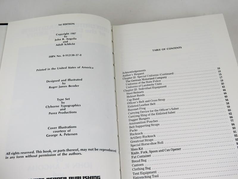 Book - Uniforms and traditions of the German army 1933 - 1945 - volume 3 — image 9