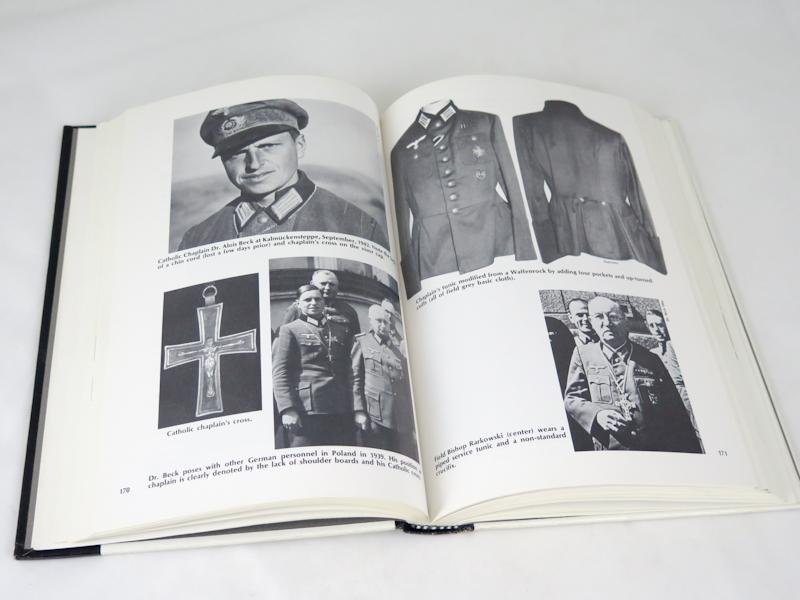 Book - Uniforms and traditions of the German army 1933 - 1945 - volume 2 — image 5
