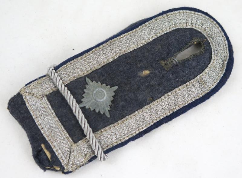 WW2 German Luftwaffe Feldwebel officer candidate shoulder boards - Medic — image 4