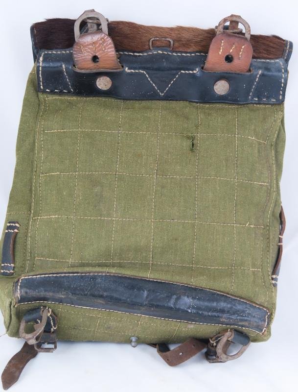 WW2 German Wehrmacht/Waffen-SS M39 tornister back bag - 1942 — image 2
