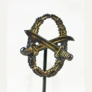 Finnish National defense course badge - Maanpuolustuskurssi