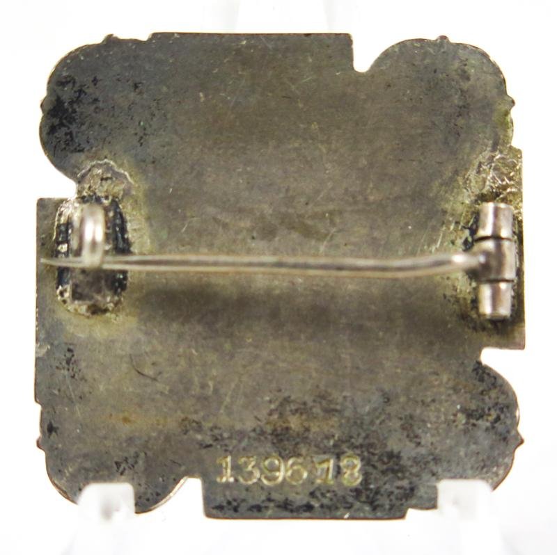 WW2 Finnish Lotta-Svärd membership brooch wartime issue — image 2