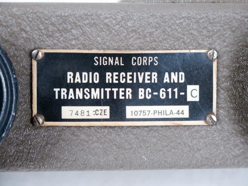 WW2 US army Signal corps BC-611-C Handie Talkie - 1944 — image 4