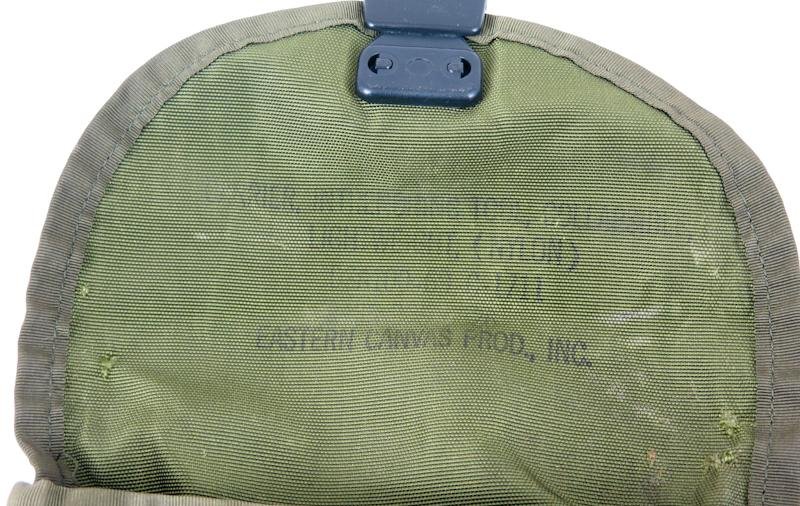 Cold war US army M1967 field gear set- Entrenching tool pouch and sleeping bag carrier — image 4