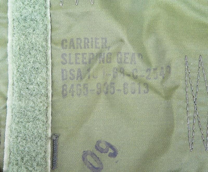 Cold war US army M1967 field gear set- Entrenching tool pouch and sleeping bag carrier — image 7