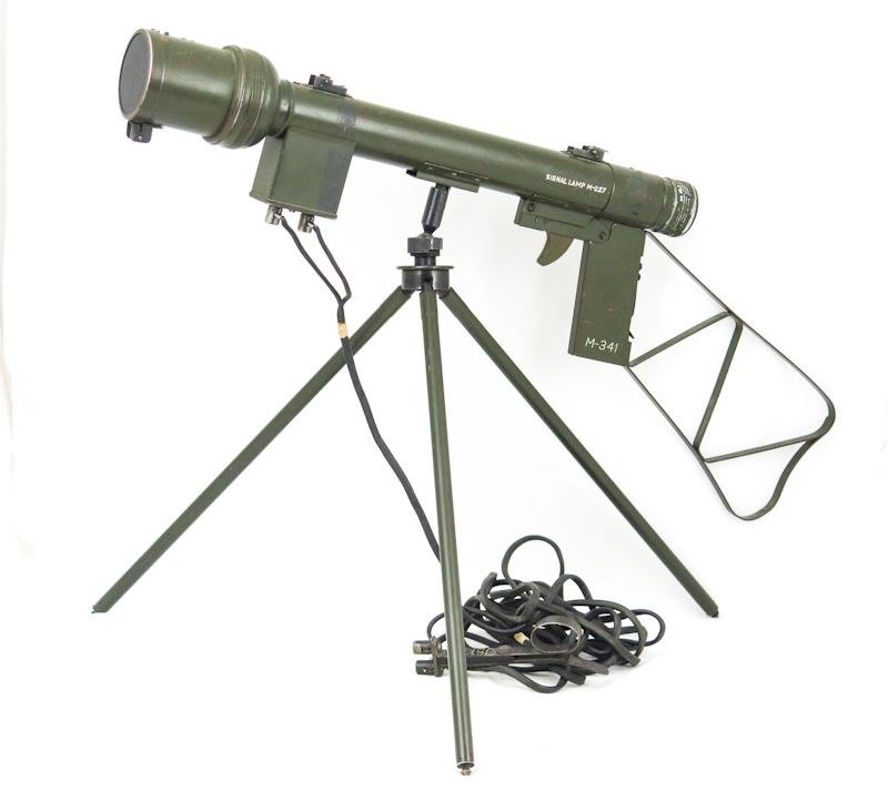 WW2 US army Signal lamp M-227