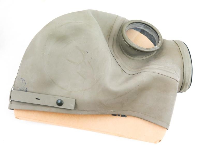 WW2 Finnish civil defence gasmask M/39 — image 5