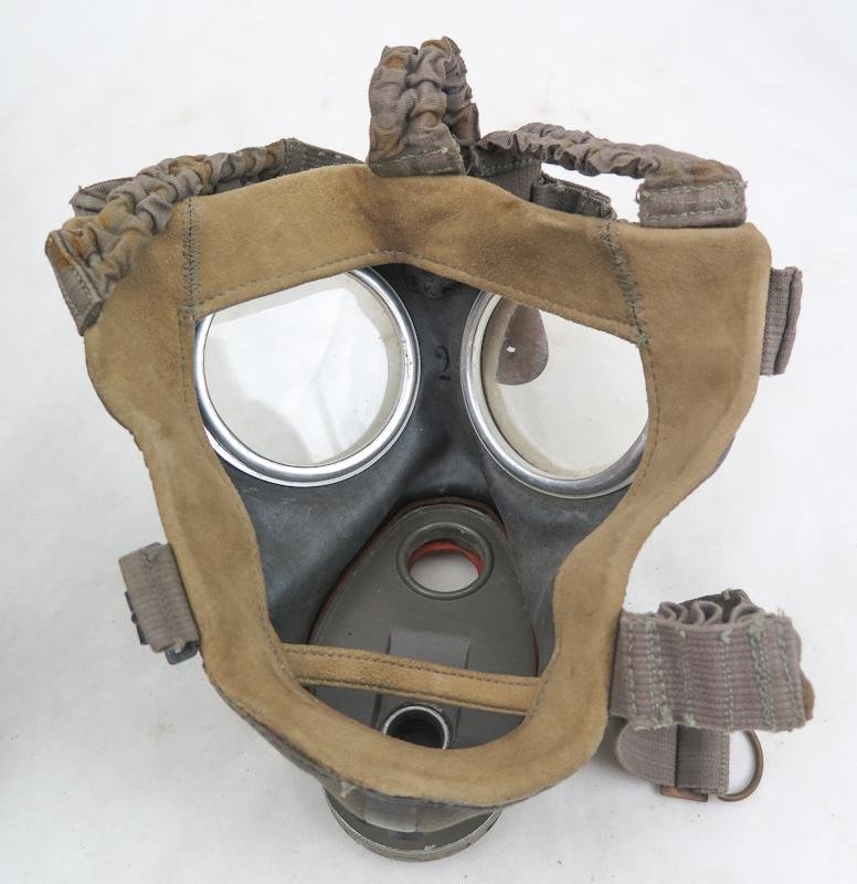 WW2 Swedish M31-36 gas mask - finnish army R36 — image 6
