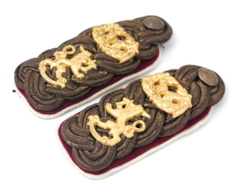 Pre-war Finnish M/1922 Carelian guards regiment officer shoulder boards — image 3