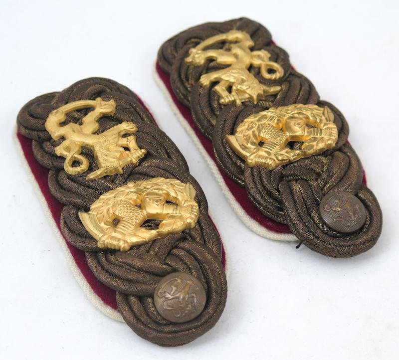Pre-war Finnish M/1922 Carelian guards regiment officer shoulder boards — image 4