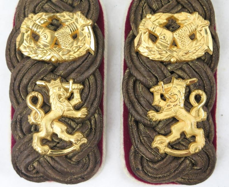 Pre-war Finnish M/1922 Carelian guards regiment officer shoulder boards — image 5