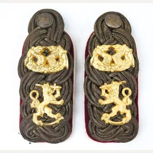 Pre-war Finnish M/1922 Carelian guards regiment officer shoulder boards