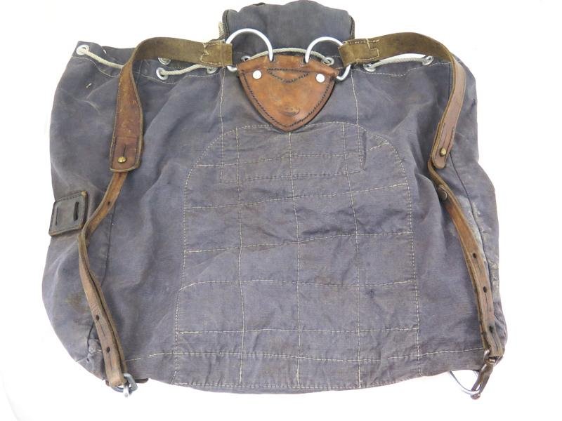 WW2 German Luftwaffe Backpack - 1940 — image 4