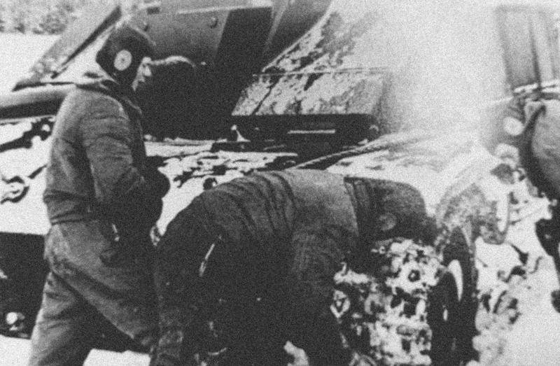 WW2 Finnish airforce flight helmet Lp/T Friitala - post-war used electronics missing — image 8