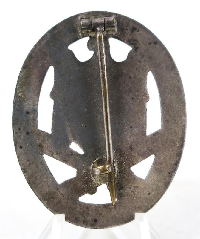 WW2 German Wehrmacht/Waffen-SS General assault badge - Wilhelm Hobacher — image 2