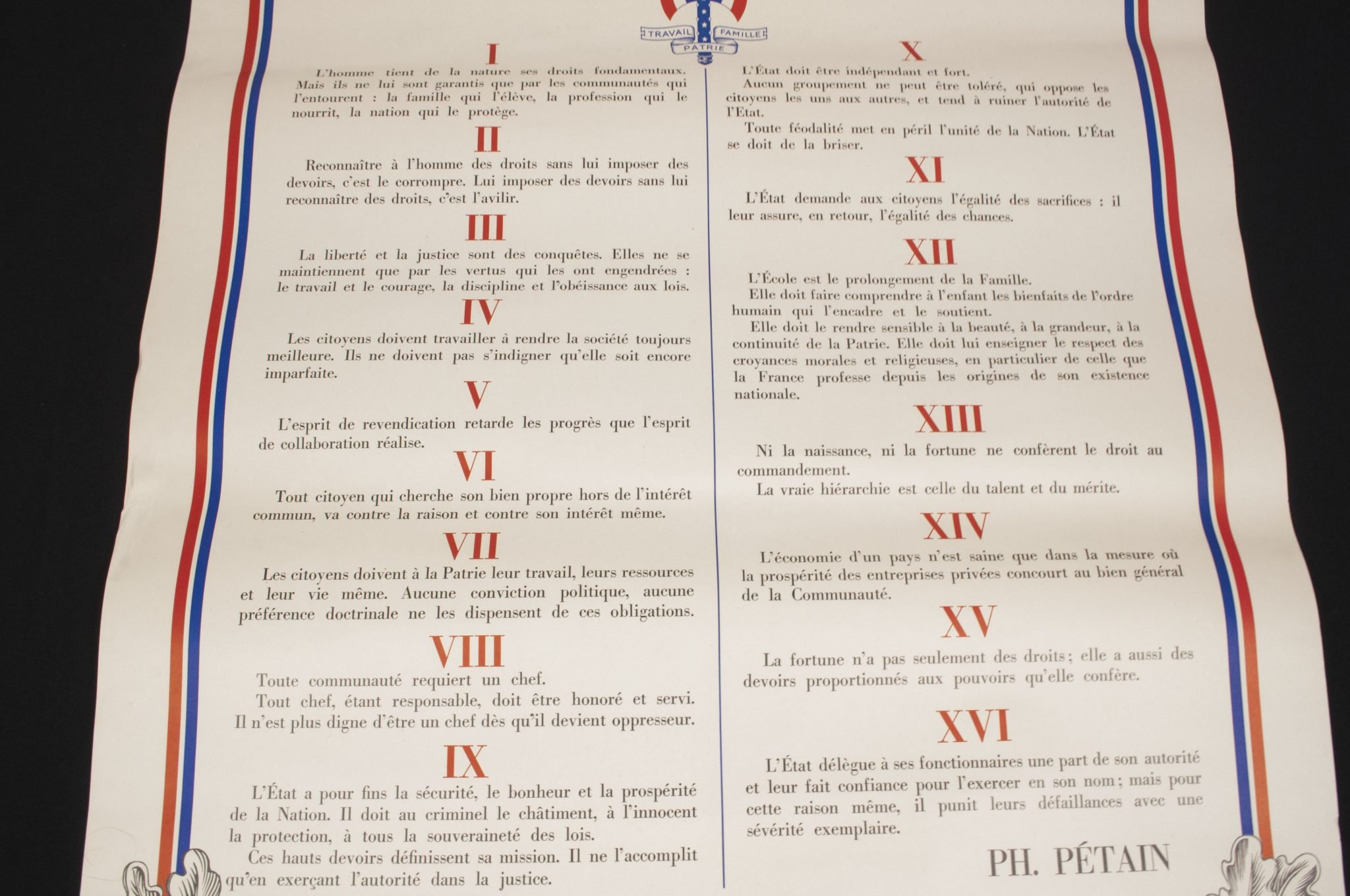 Vichy France poster + Marechal Petain book: 'Principes de la Communauté' — image 10