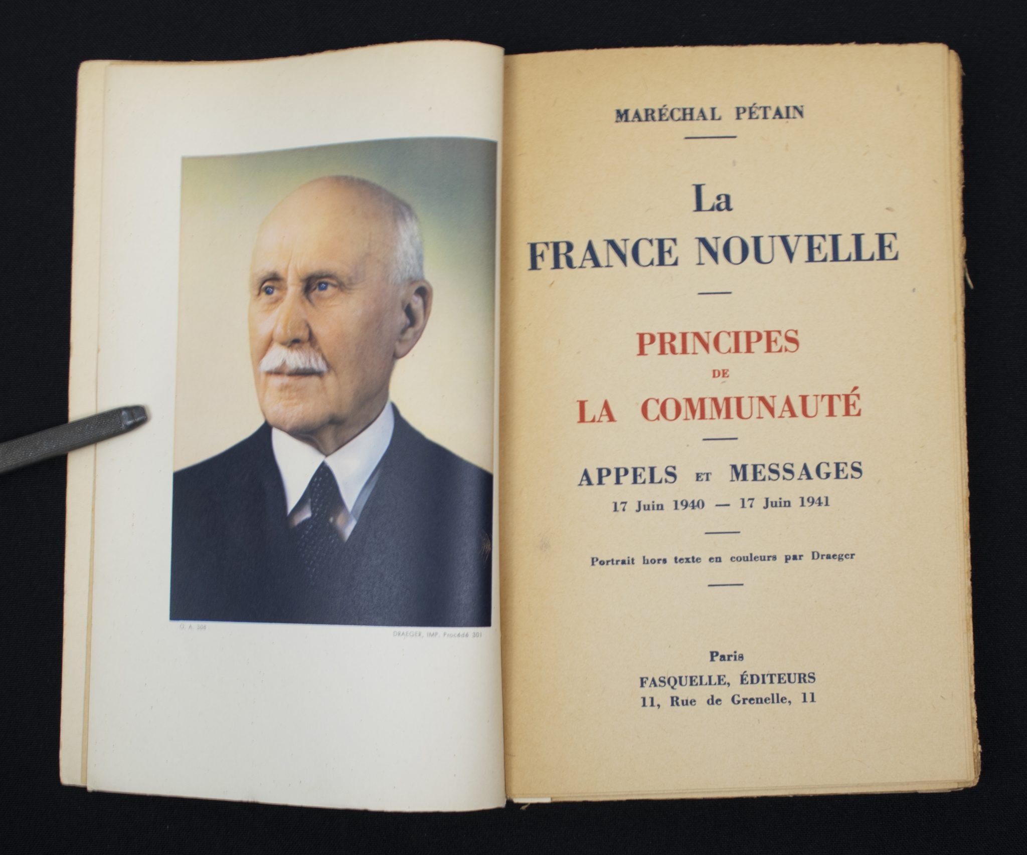 Vichy France poster + Marechal Petain book: 'Principes de la Communauté' — image 20