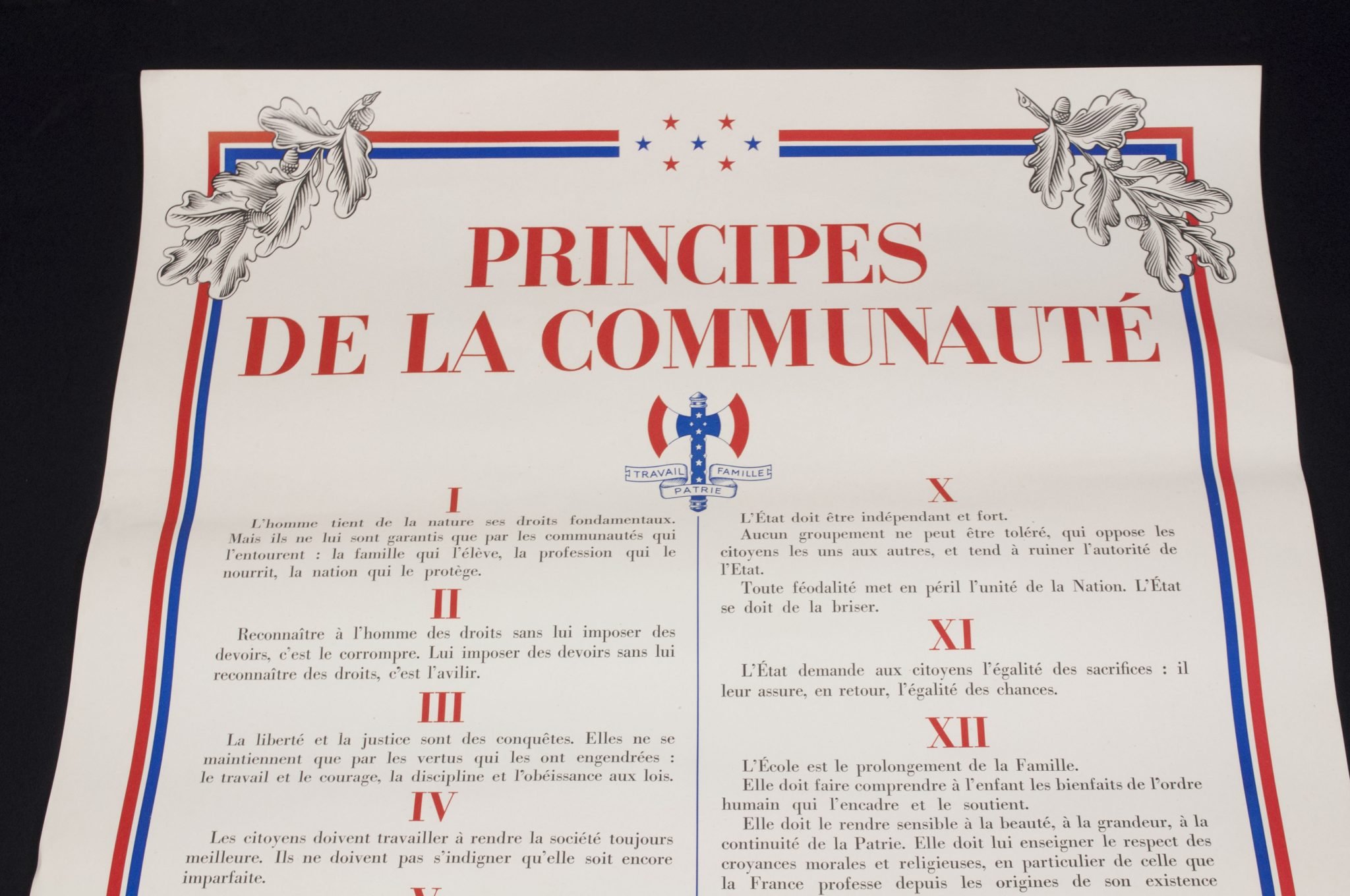 Vichy France poster + Marechal Petain book: 'Principes de la Communauté' — image 4