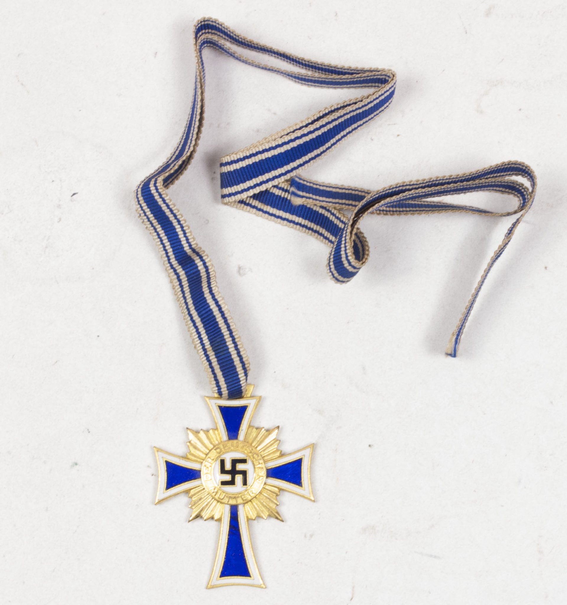 Mutterkreuz gold + etui (Maker Franz reischauer Oberstein) — image 9