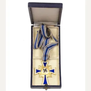 Mutterkreuz gold + etui (Maker Franz reischauer Oberstein)