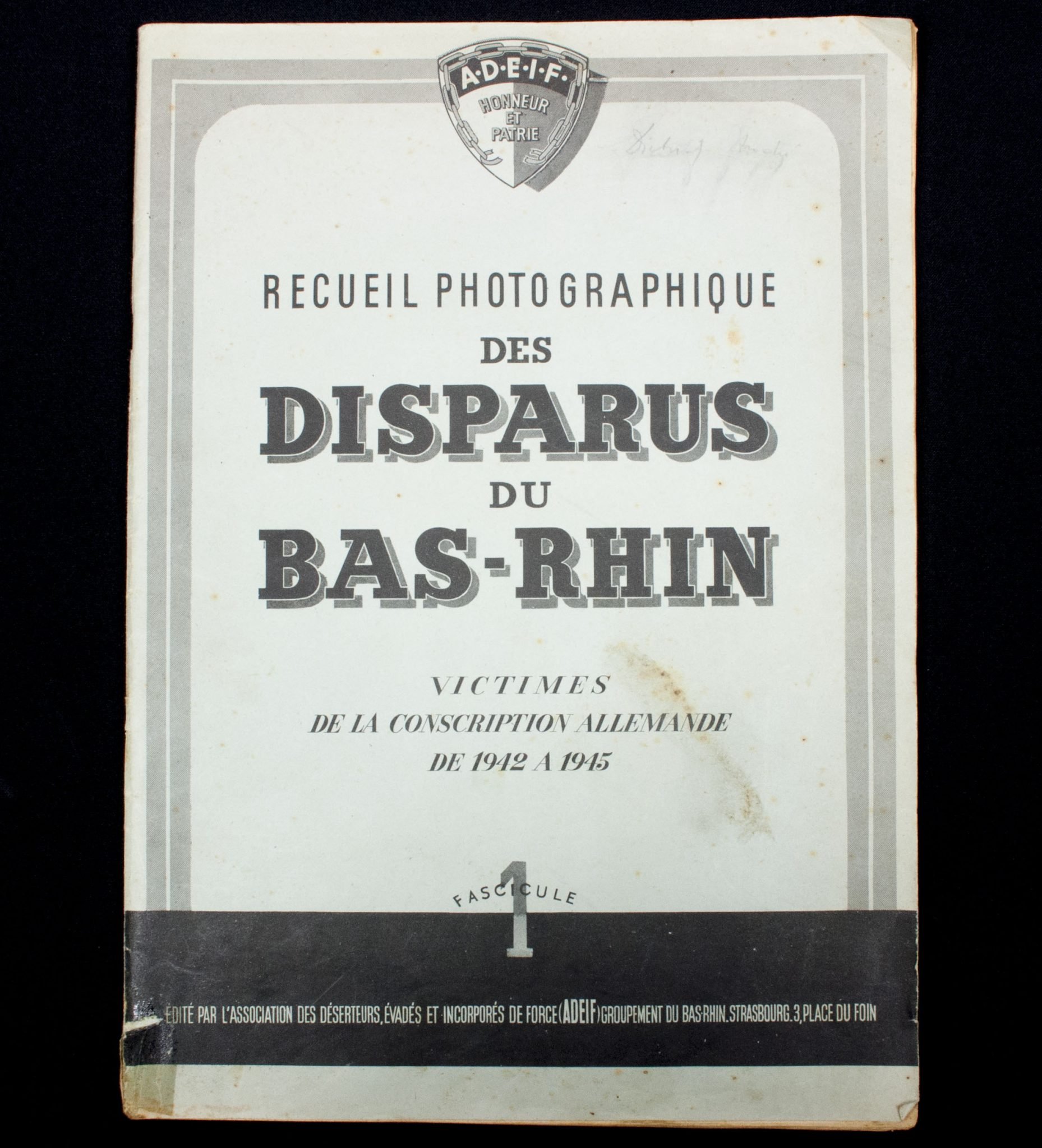 Recueil Photographique des Disparus du Bas-Rhin Victimes de la Constcription Allemande de 1942 a 1945. Fascicule 1 + 2 — image 3