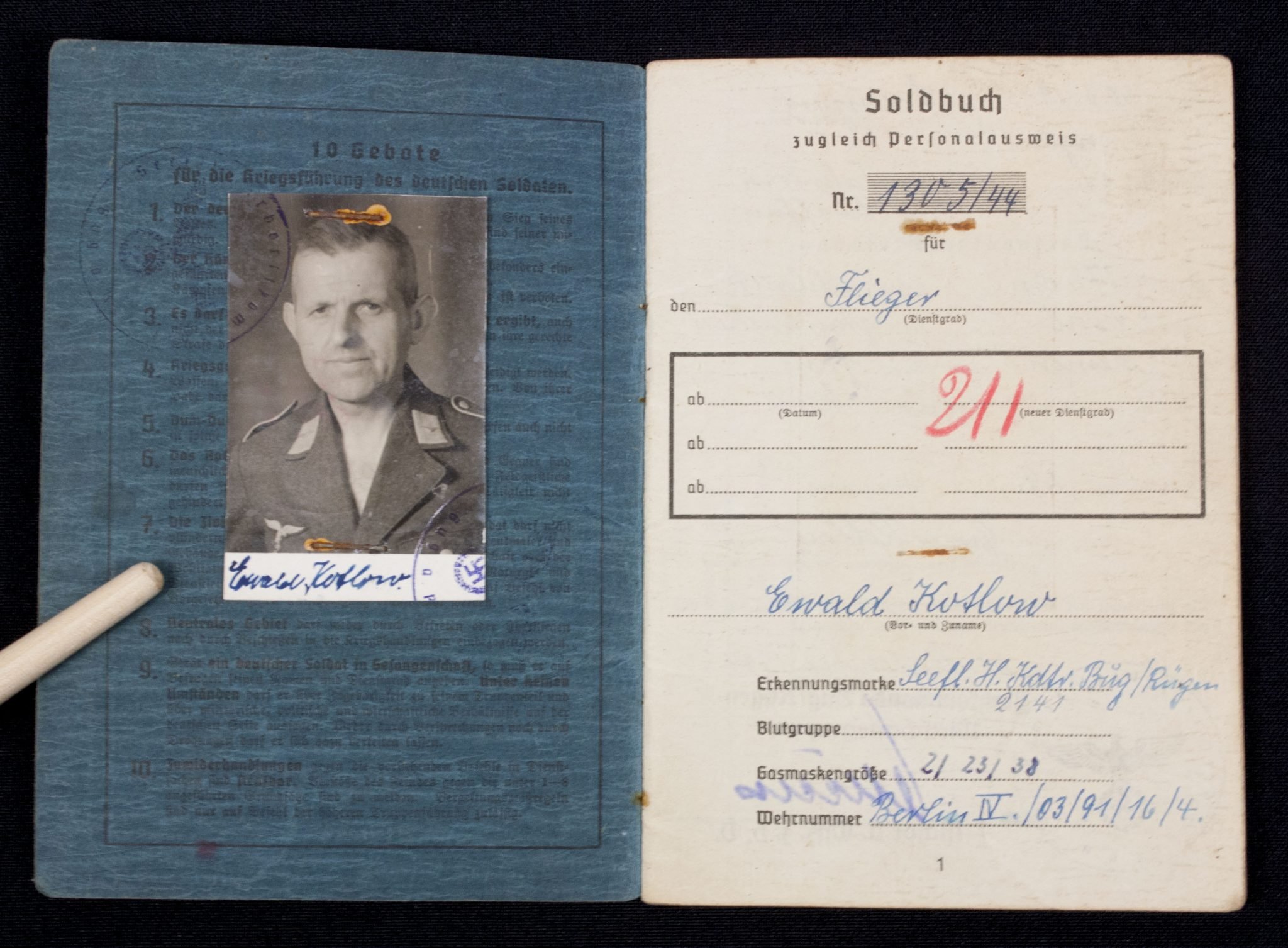 Luftwaffe (LW) Soldbuch Seefliegerhorst Bug auf Rügen — image 3