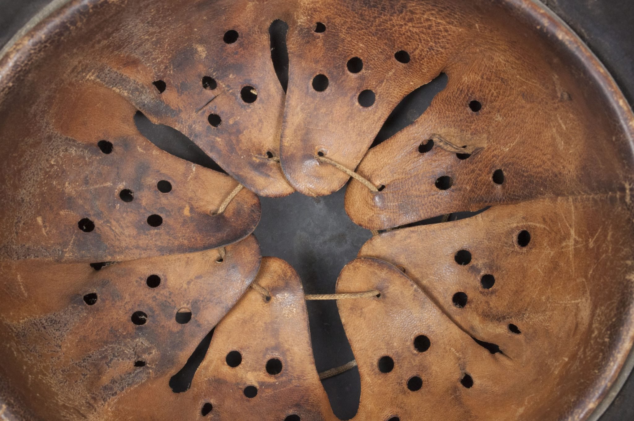 M40 Luftwaffe (Lw) Single decal helmet — image 52