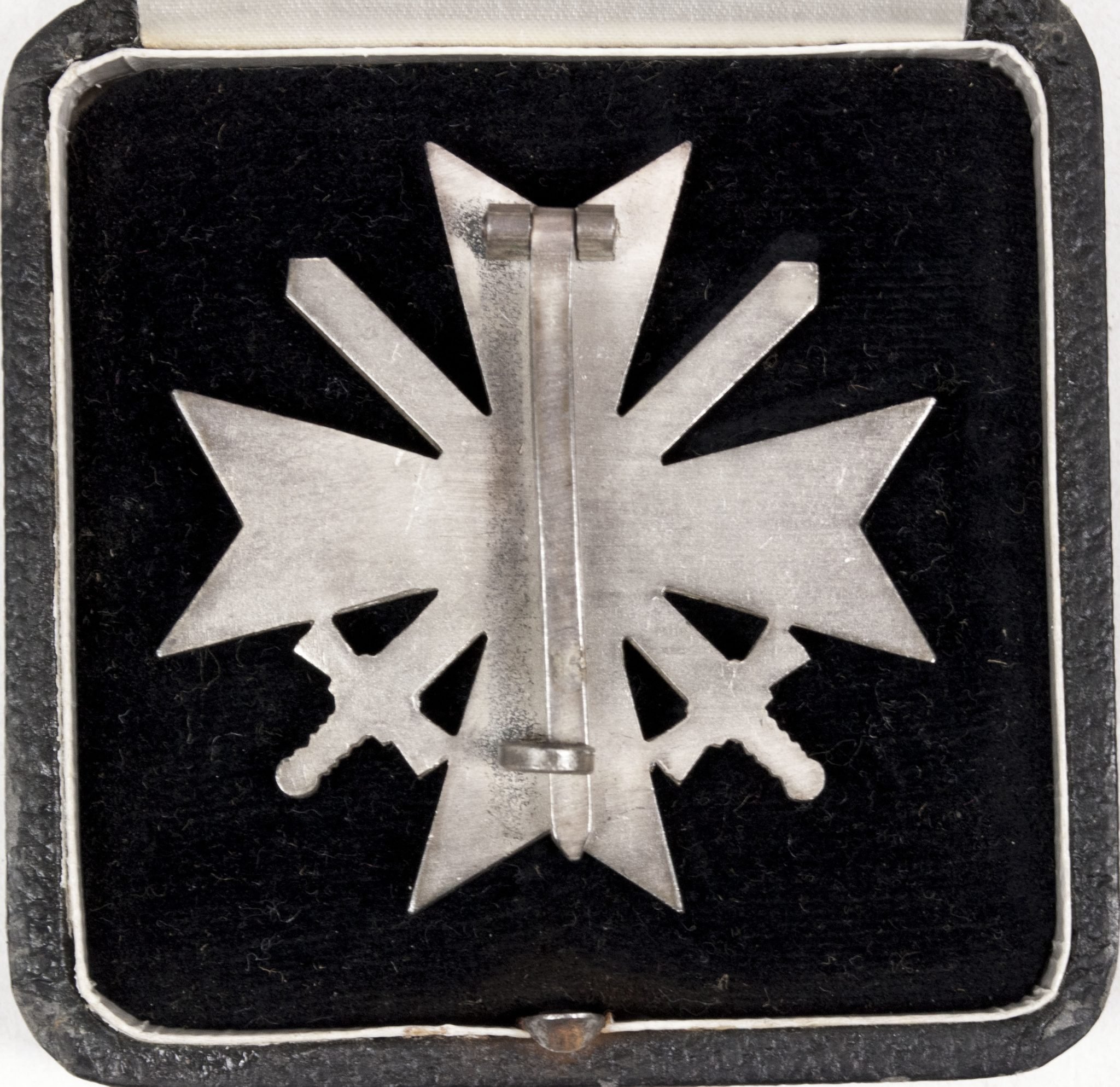 Kriegsverdienstkreuz 1e Klasse (KVK1) / War Merit Cross first Class + case — image 14
