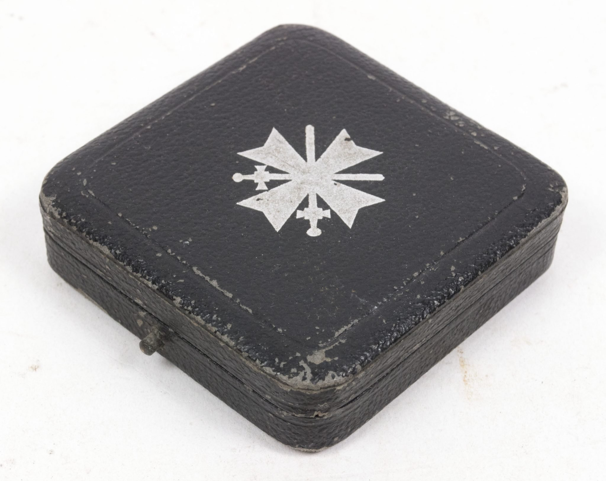 Kriegsverdienstkreuz 1e Klasse (KVK1) / War Merit Cross first Class + case — image 5