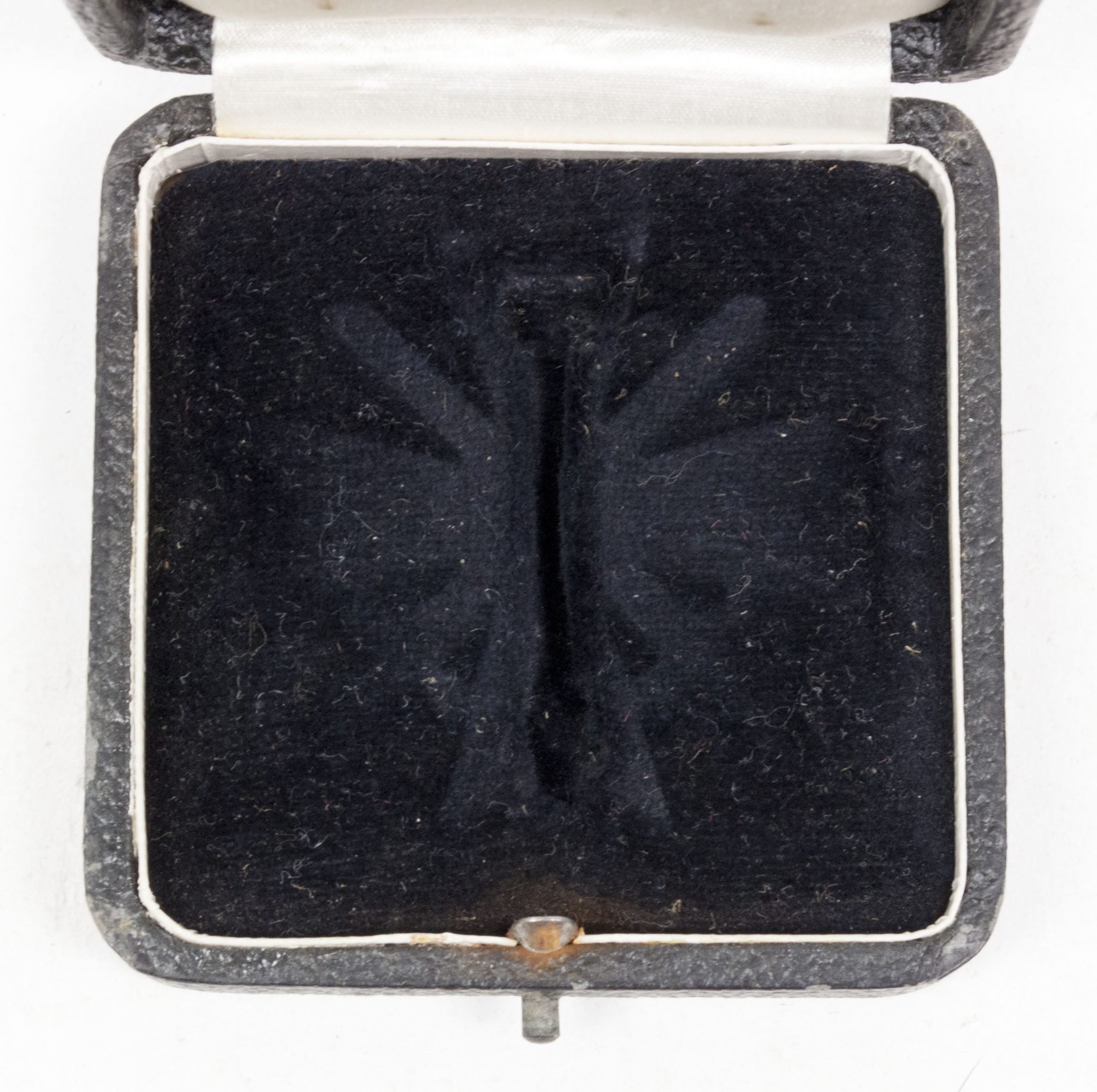 Kriegsverdienstkreuz 1e Klasse (KVK1) / War Merit Cross first Class + case — image 8
