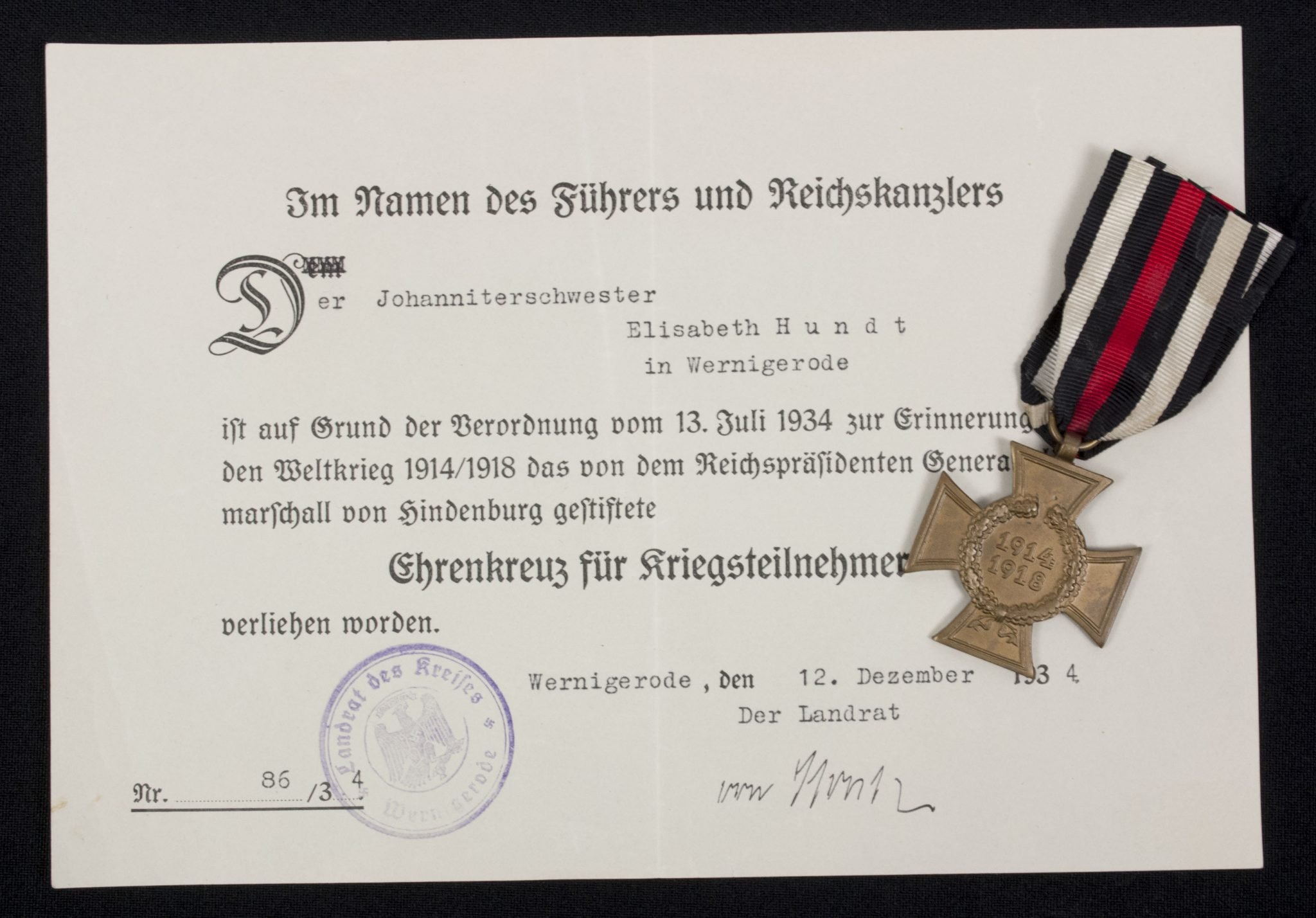 Ehrenkreuz für Kriegsteilnehmer + citation (Johanniterschwester) — image 2