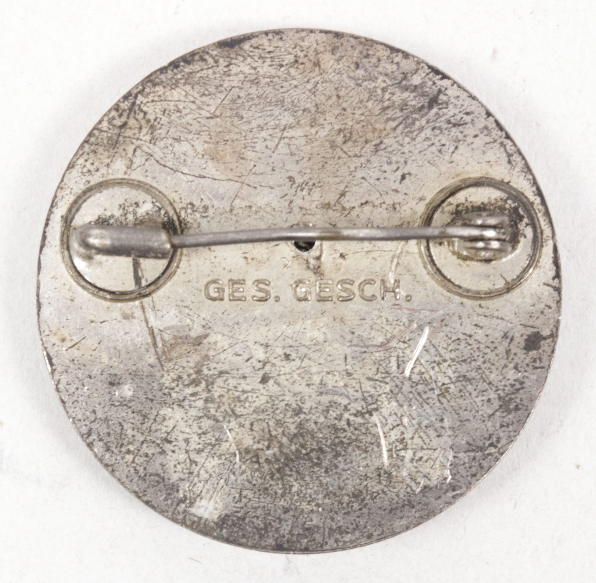 Deutsches Rotes Kreuz (DRK) Schwesternhelferin brooch — image 2