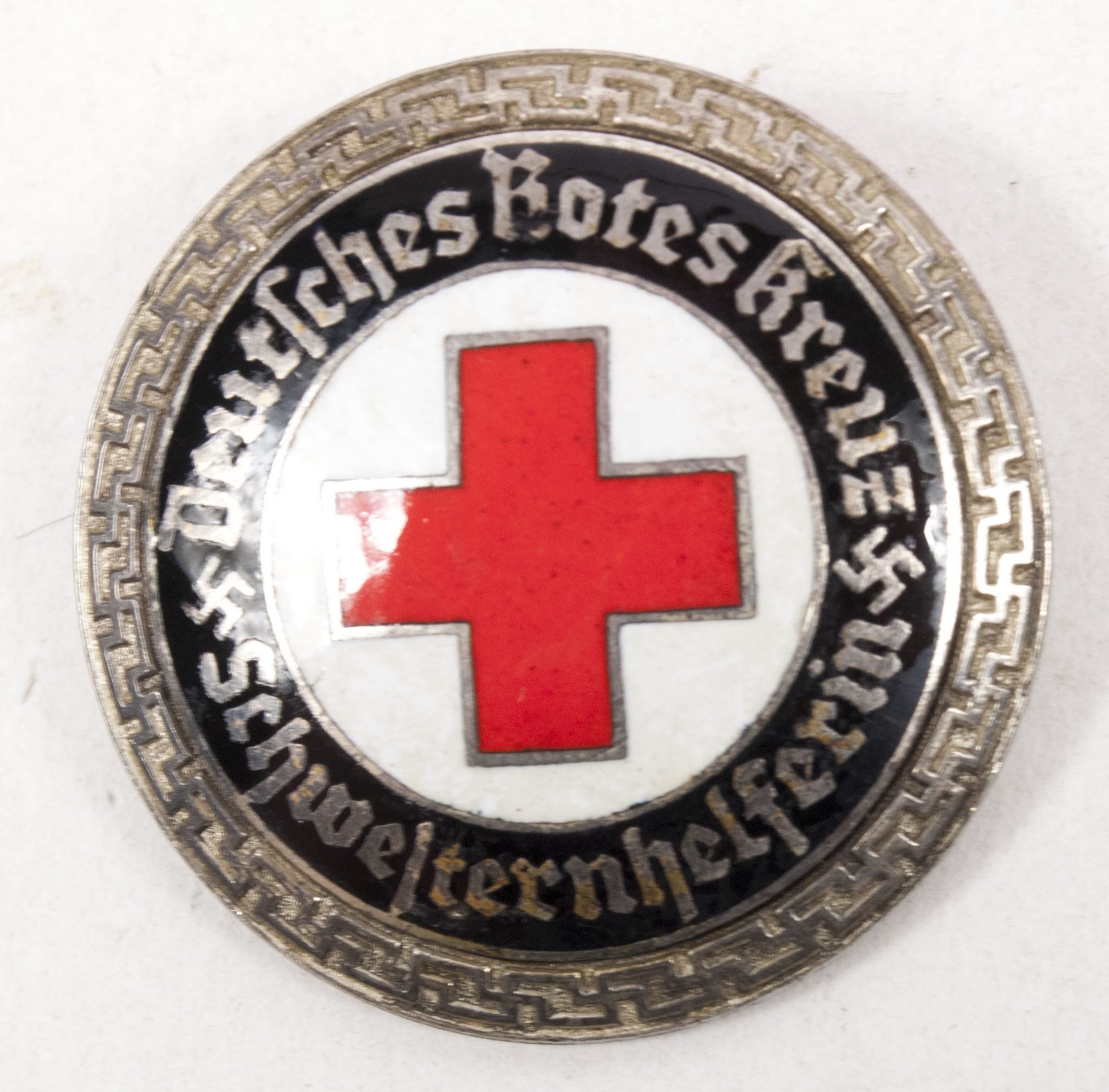 Deutsches Rotes Kreuz (DRK) Schwesternhelferin brooch — image 4