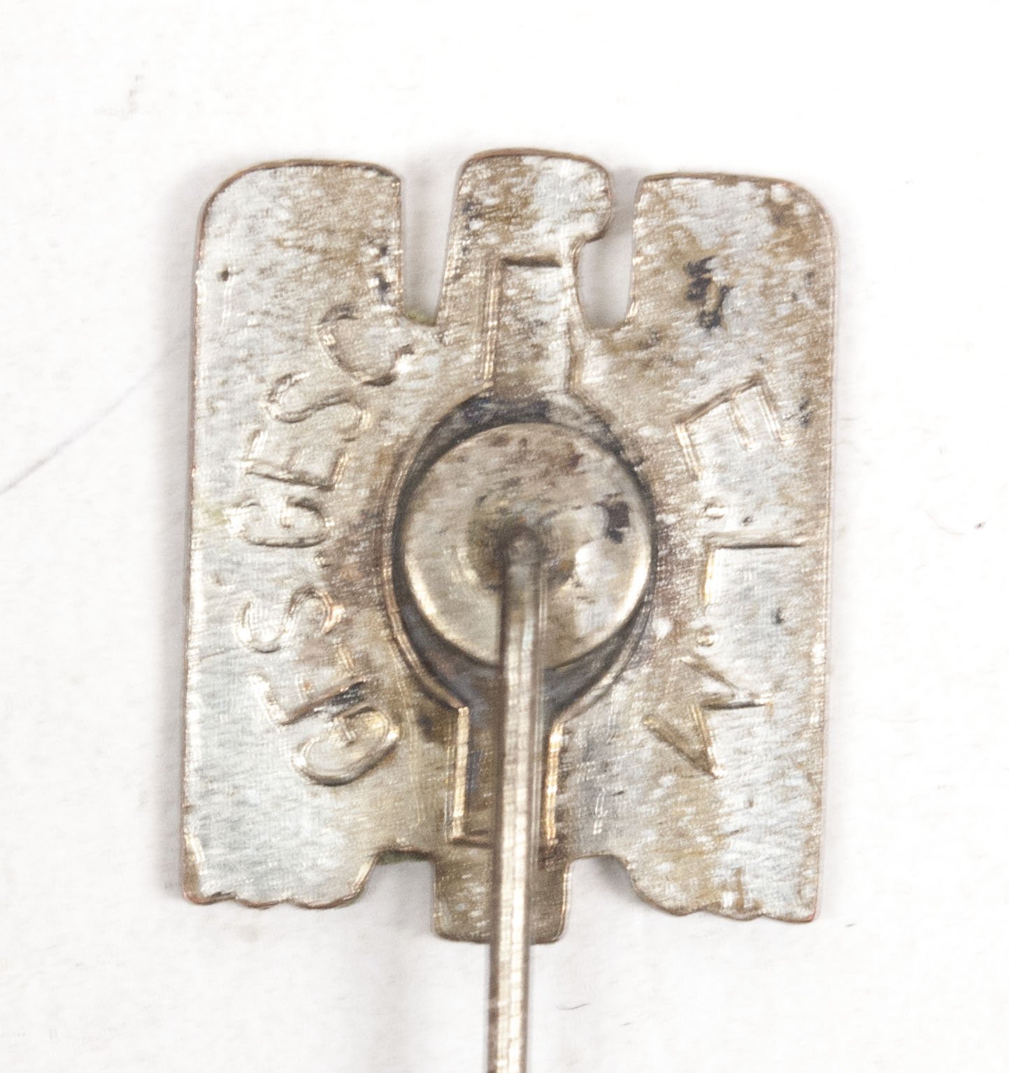 Deutsches Rotes Kreuz (DRK) member badge — image 4