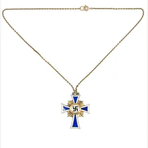 Motherscross gold on chain / Mutterkreuz gold