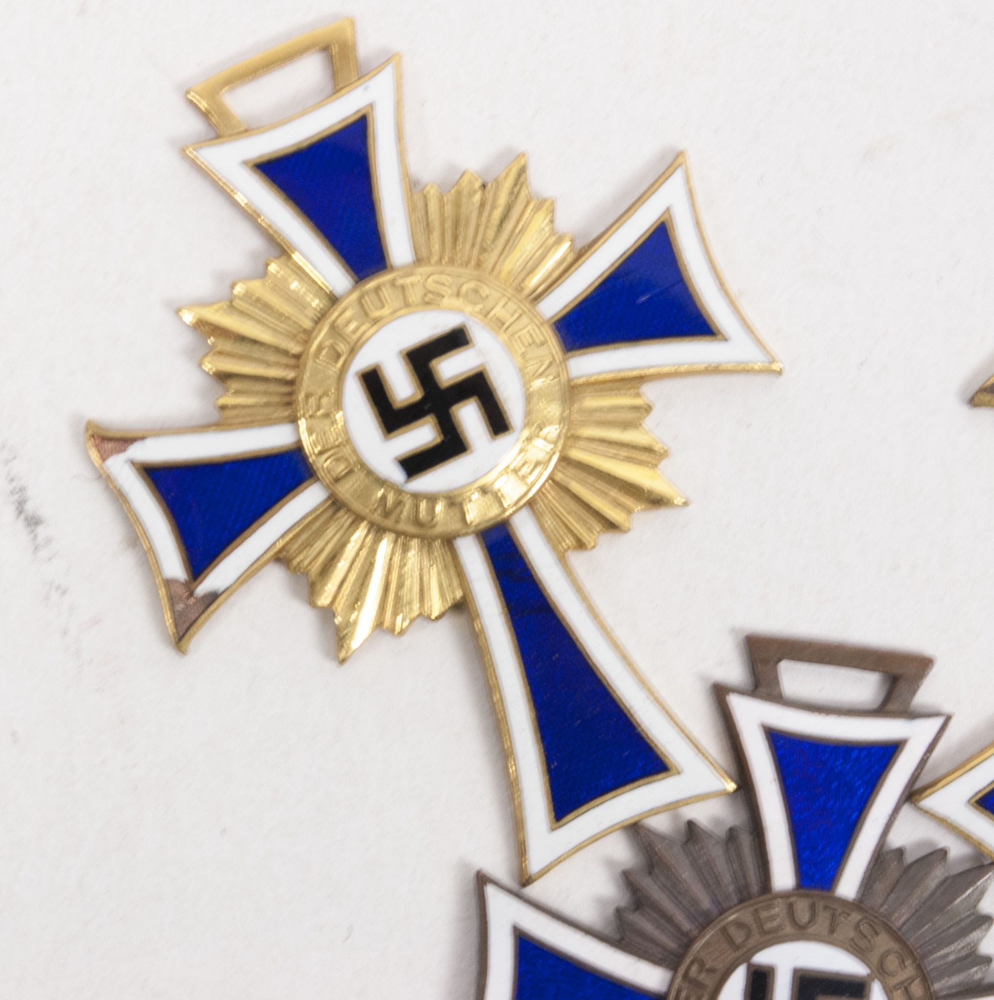 Motherscross / Mutterkreuz (three pieces) — image 3