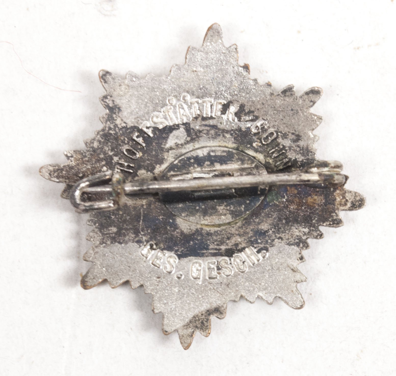 Reichsluftschutzbund (RLB) memberbadge 1st pattern brooch form — image 2