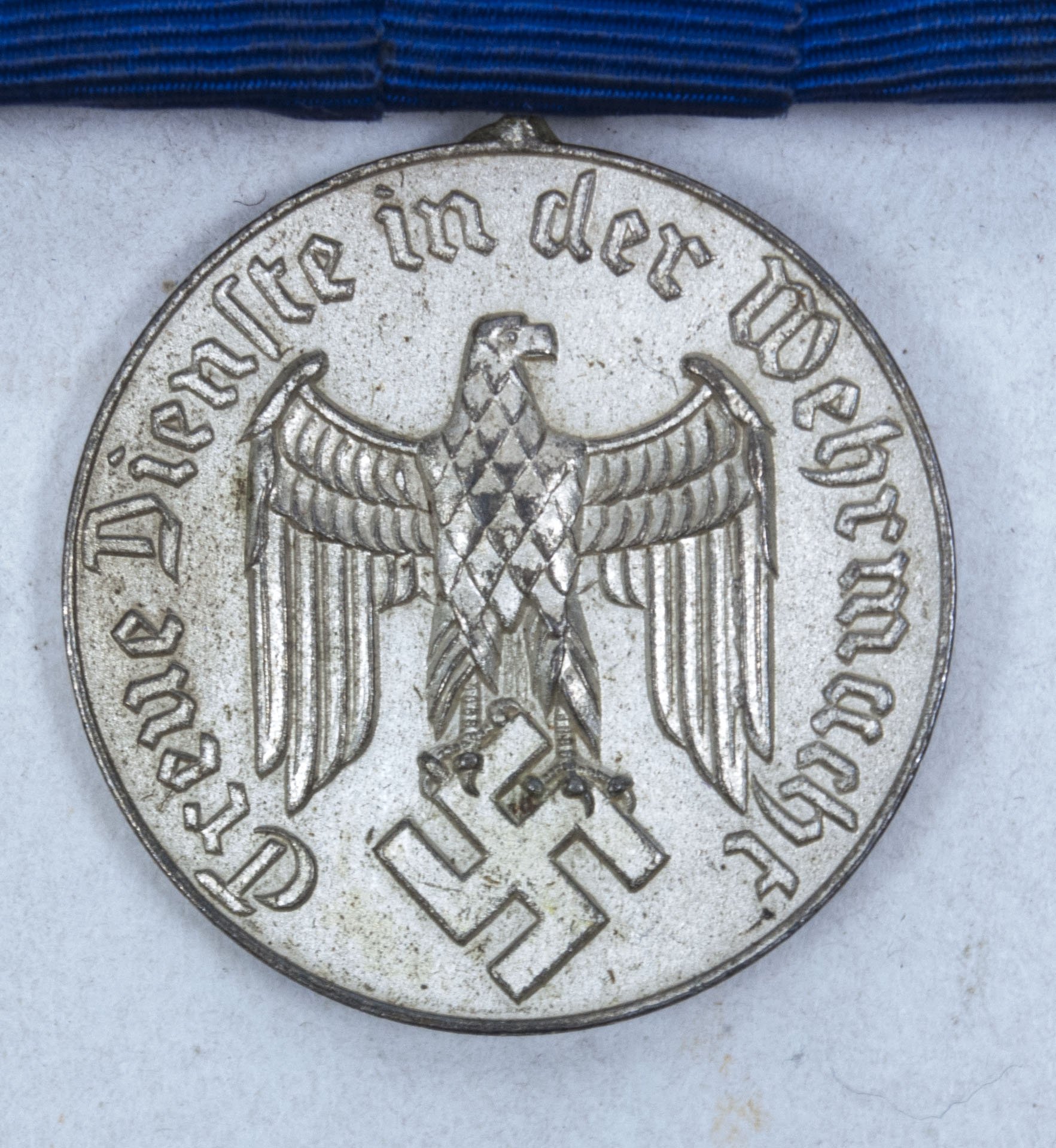 Wehrmacht (Heer) medalbar with 18 + 4 year long service medals — image 10
