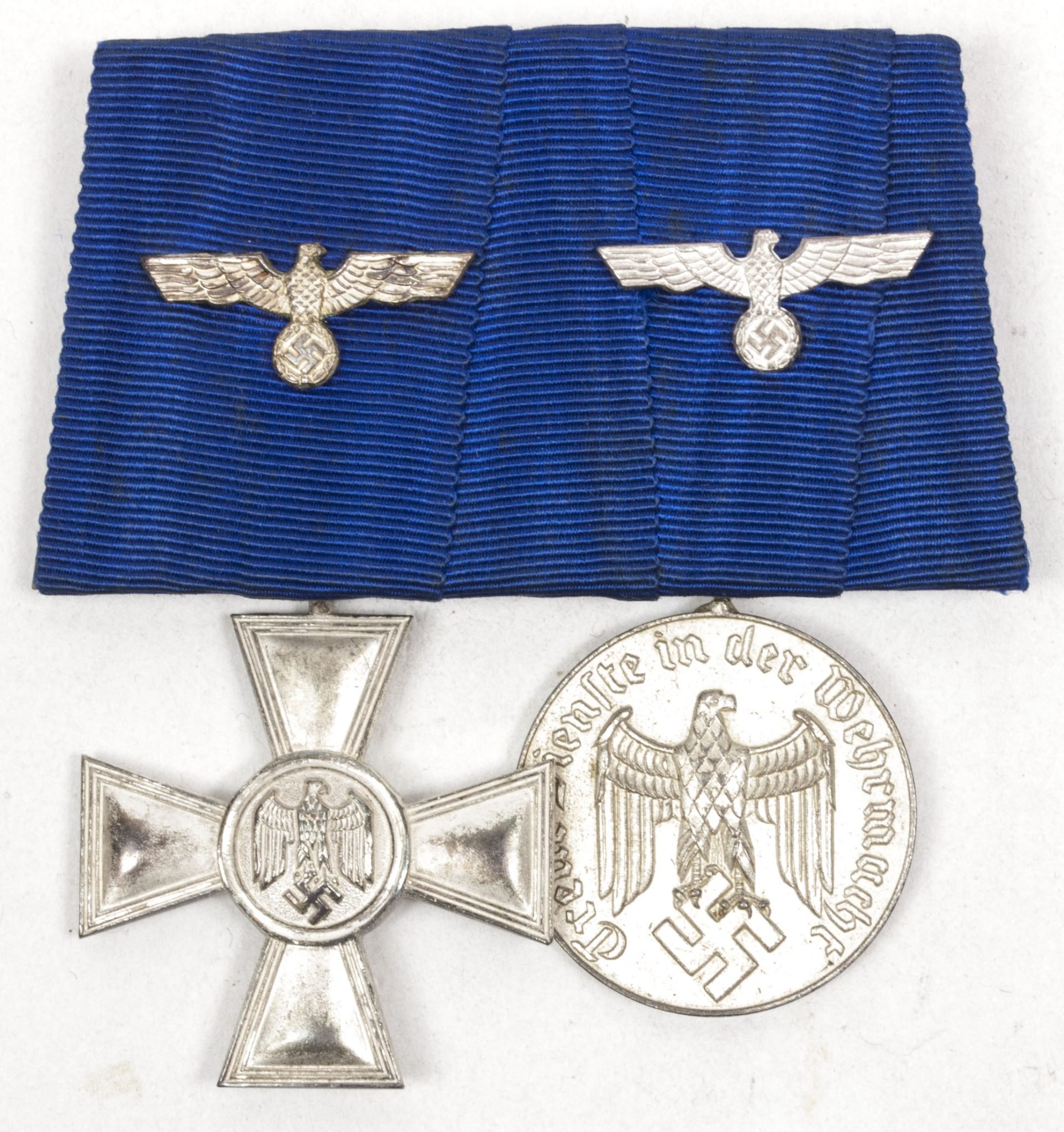 Wehrmacht (Heer) medalbar with 18 + 4 year long service medals — image 4