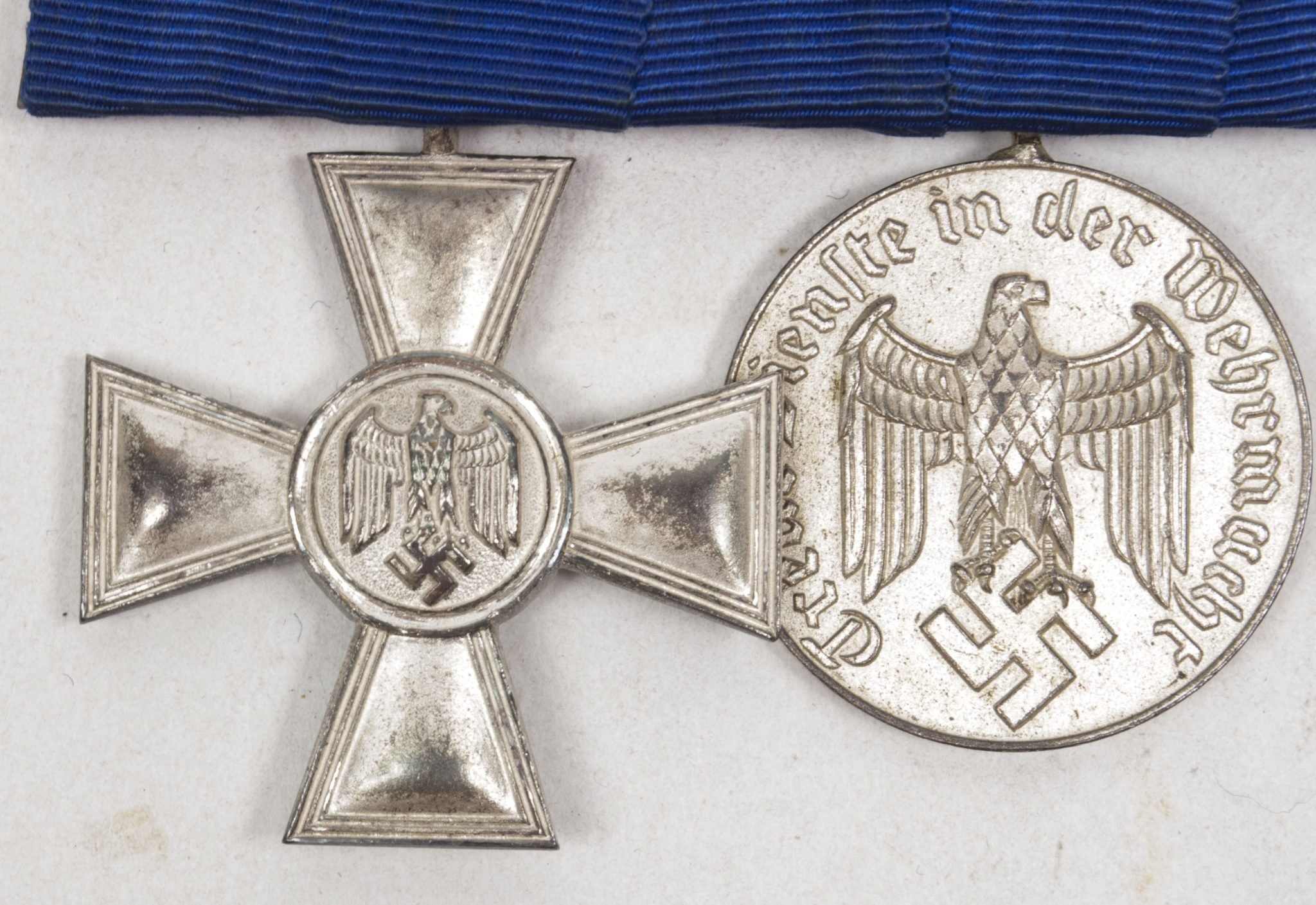 Wehrmacht (Heer) medalbar with 18 + 4 year long service medals — image 8