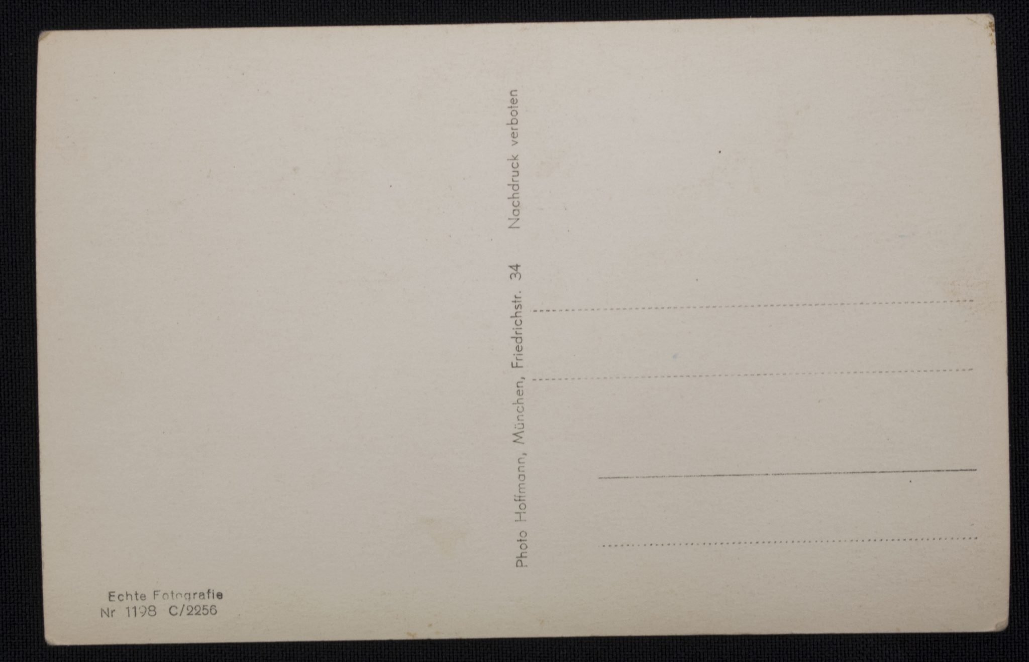 (Postcard) Hitler with children (Photo Hoffmann) — image 2